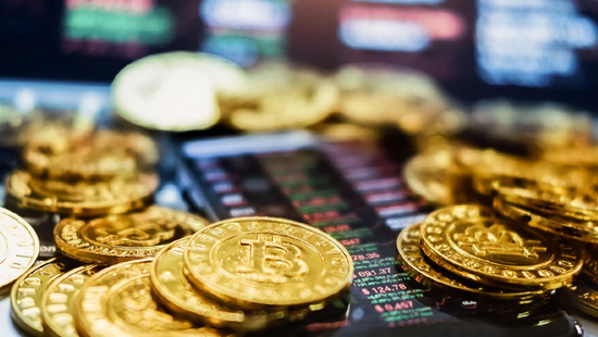 Bitcoin незначительно снизился к поддержке 8700 долларов